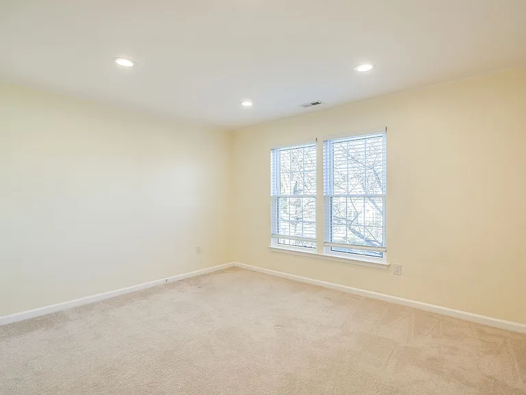 1304 Longbow Rd — Photo 9