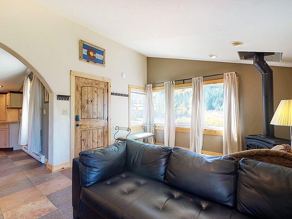 5th image of 27 Eldorado Ln