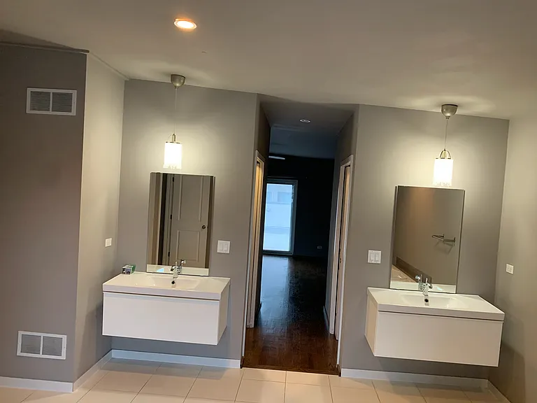 2704 W Armitage Ave #3 — Photo 11