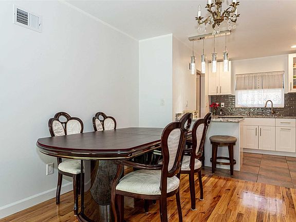 5th image of 1030 Franklin Ave APT 9