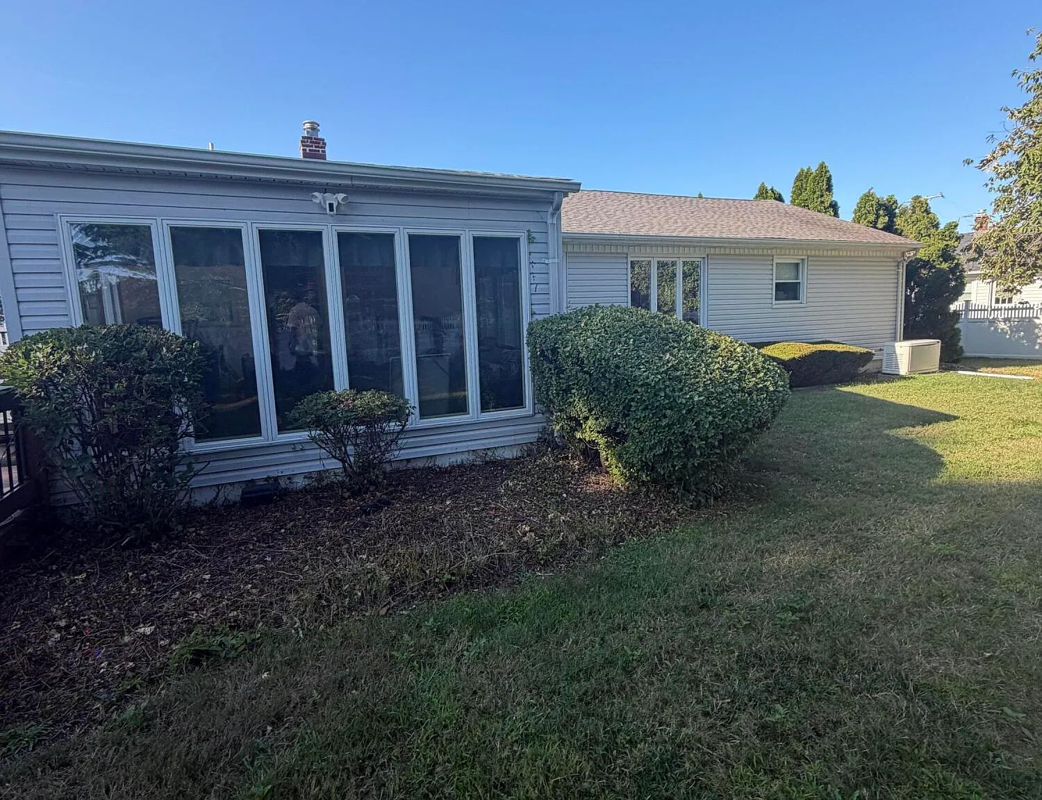 4 bed, 1628 sqft, $2,300 — Photo 4