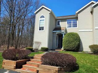 5105 Forest Point Dr, Clifton Park, NY 12065