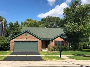 1500 Inverrary Dr, Naperville, IL 60563