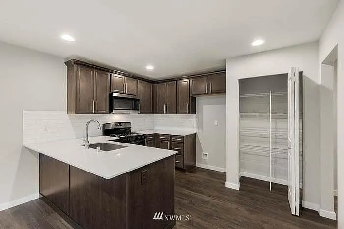 1316 Cascade St — Photo 5