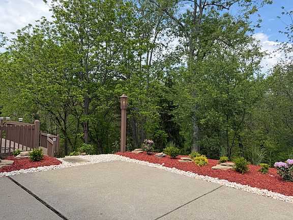 2nd image of 129 Greenridge Dr