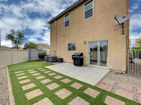 2nd image of 933 Shining Rose Pl