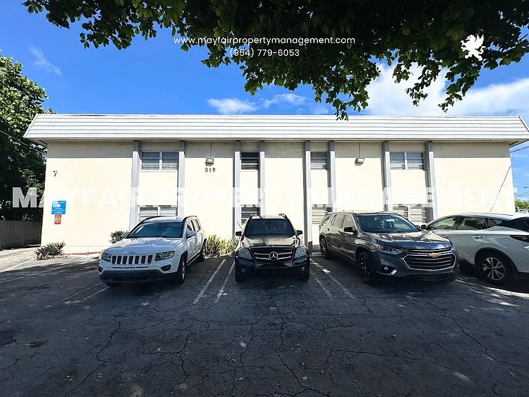519 W Kalmia Dr #5 — Photo 15