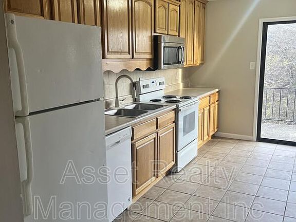3rd image of 4801 Cannon Ridge Dr APT C