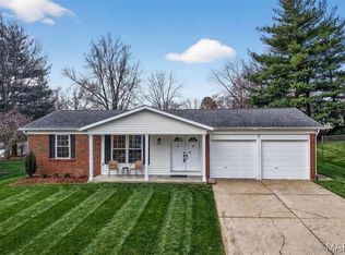 2 Wells Fargo Ct, Saint Peters, MO 63376