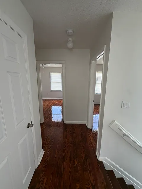 3 bed, 1200 sqft, $1,800 — Photo 3