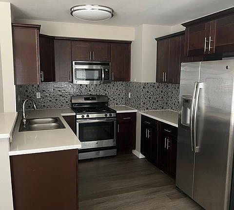 2nd image of 1837 N La Brea Ave APT 4