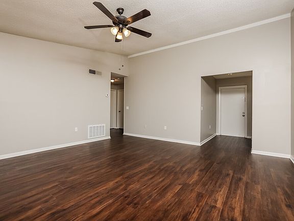 4th image of 3183 Tobago Ct