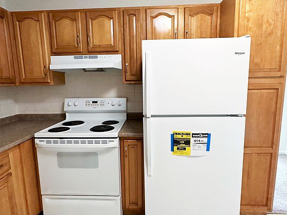 3rd image of 182 Quincy Ave APT 11