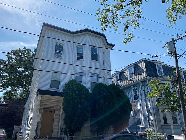38 Tremont St #1