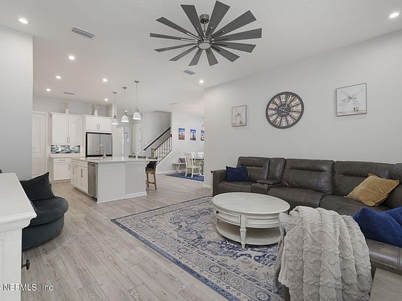 5th image of 282 OLIVETTE Street