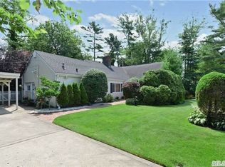 262 Channon Rd, Hewlett, NY 11557