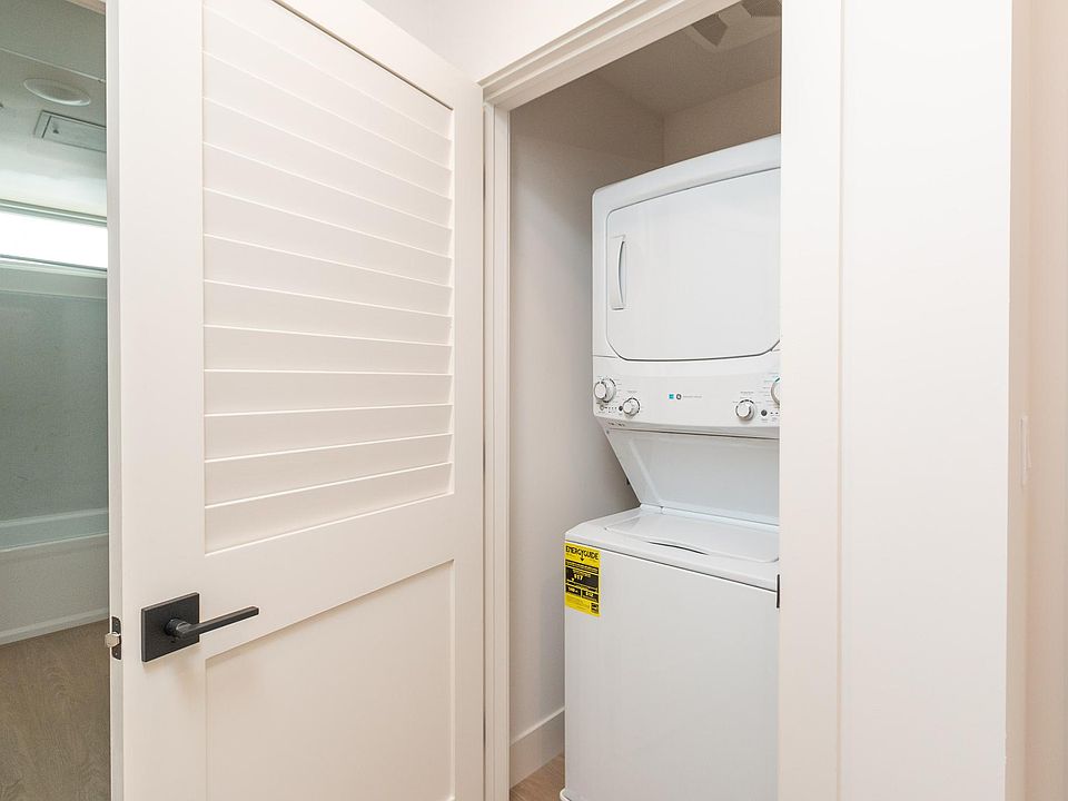 In Unit Washer/Dryer