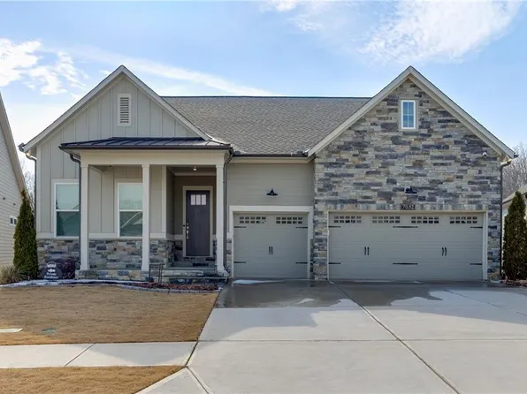 7032 Cottage Grove Dr, Flowery Branch, GA 30542
