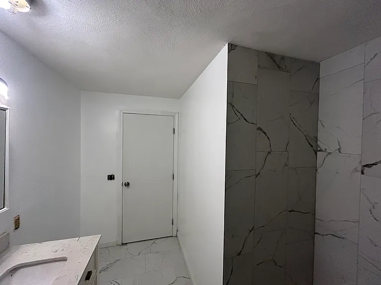 567-569 Smithfield Rd #9 — Photo 8