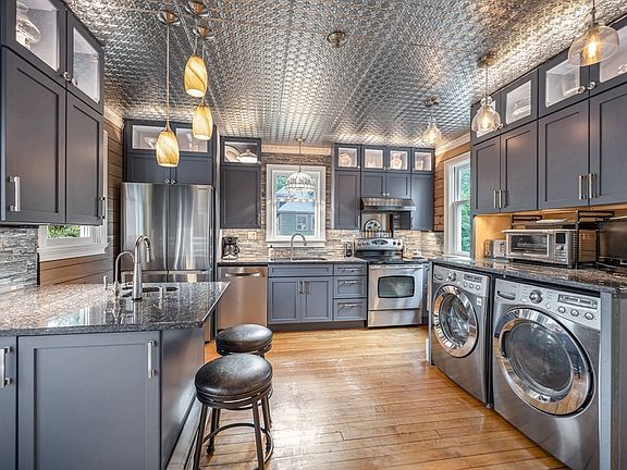 5th image of 316 Middlesex Ave