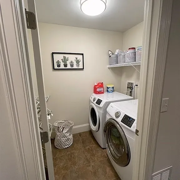 90 Circuit Ave #1 — Photo 18