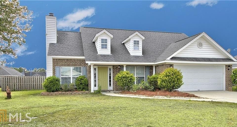 1st image of 306 Pebble Dr