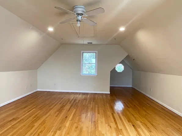 662 Undercliff Avenue image 12 of 17