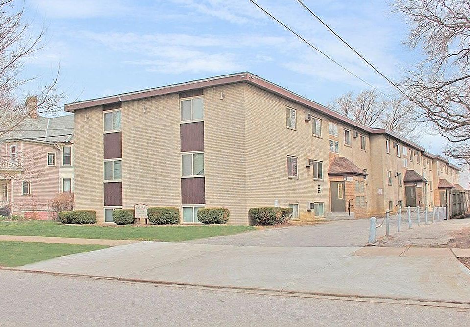 1st image of 3104 Archwood Ave APT 205
