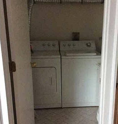 4th image of 211 E Main St #D39