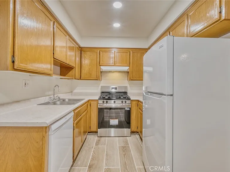 4546 Murietta Ave #105 — Photo 9