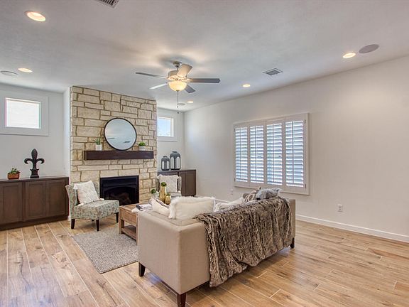 4th image of 14705 Isaiah Dr