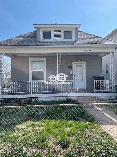 301 White Ave Photo 1