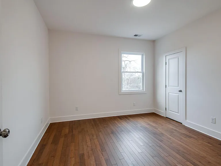 1116 N 5th St — Photo 11
