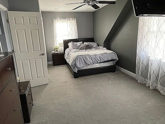 5th image of 6 Hillside Pl