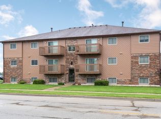 1029 Ridge Dr, Dekalb, IL 60115