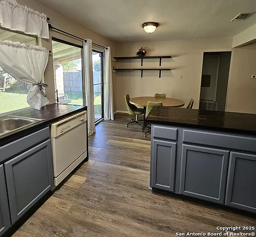 5814 Cliffmont Dr — Photo 10