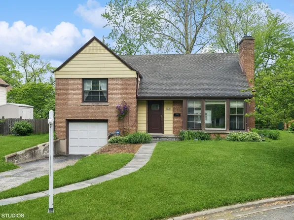 21 Williamsburg Ter, Evanston, IL 60203