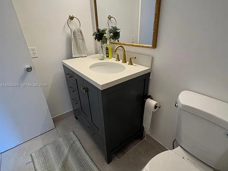 541 Blue Heron Dr #215 — Photo 11