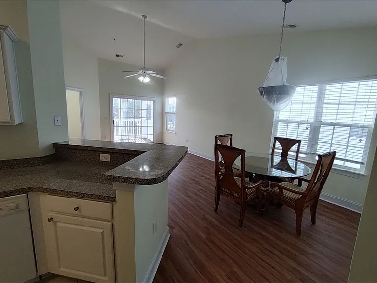 114 Fountain Pointe Ln #304 — Photo 9