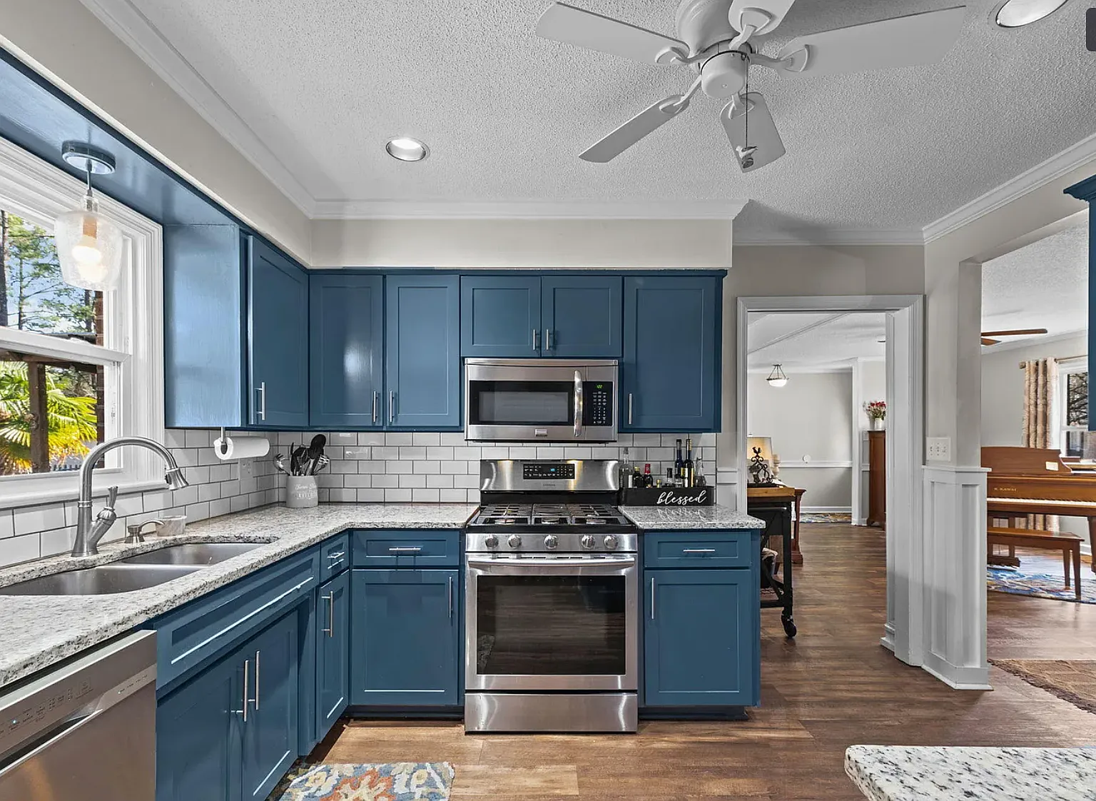 3 bed, 1725 sqft, $2,400 — Photo 3