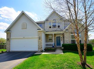 977 Martinson Ct, North Aurora, IL 60542