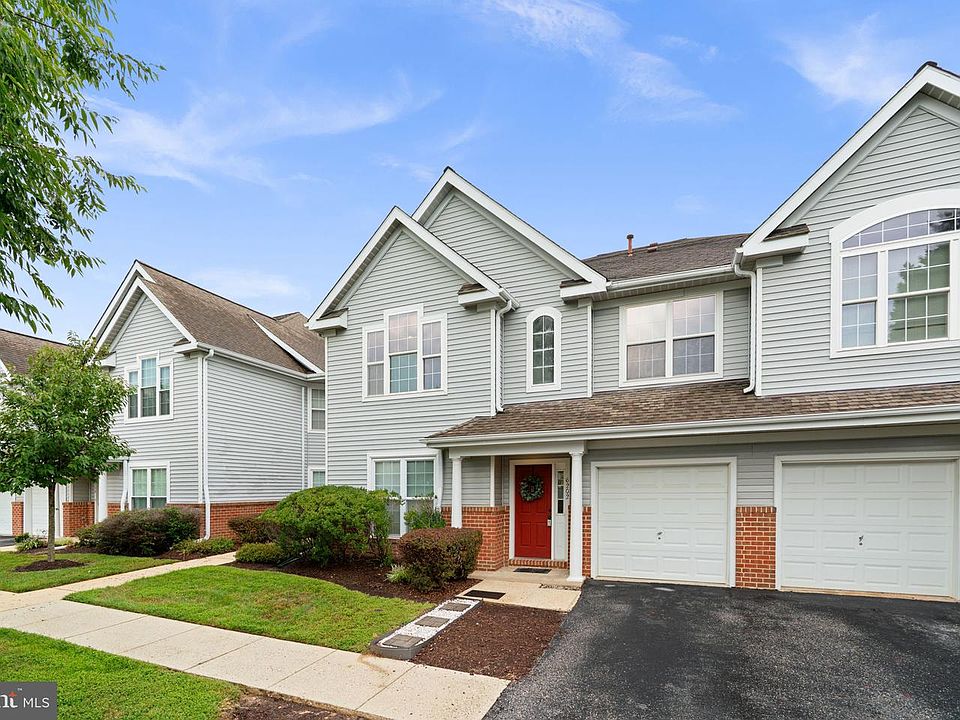 1st image of 6202 Wild Swan Way Unit 203