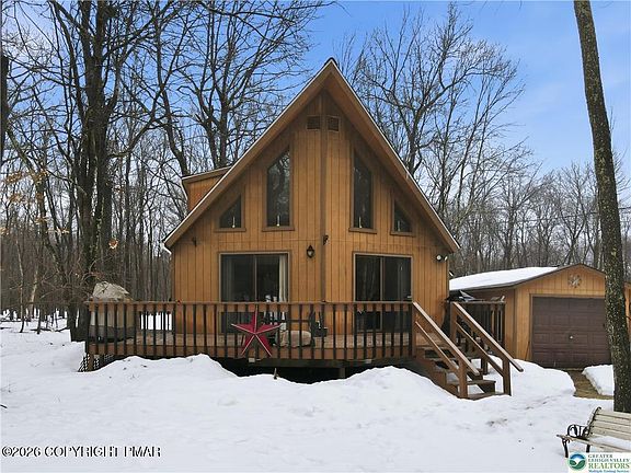 2nd image of 8 Running Bear Ln