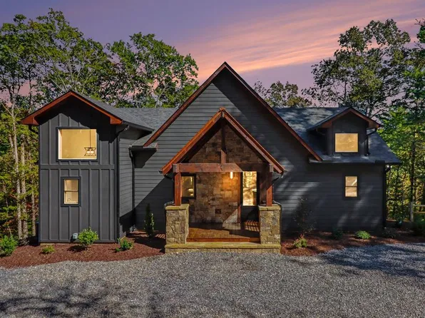 172 Wolf Creek Cir, Mineral Bluff, GA 30559