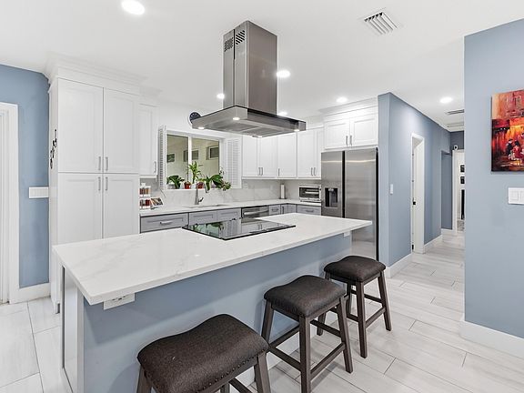 3rd image of 141 SE 8th Street