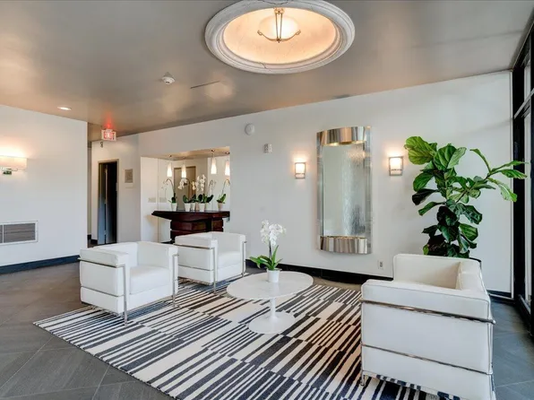 2400 Presidential Way #206, West Palm Beach, FL 33401