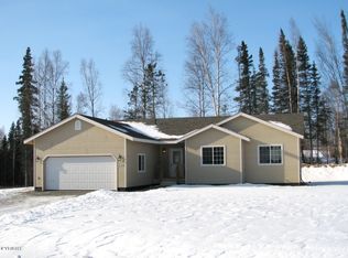 588 S Autumn Mist Ln, Wasilla, AK 99654