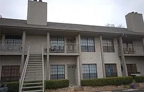 3 bed, 2.0 bath, 1048 sqft, $3,300 — Photo 3