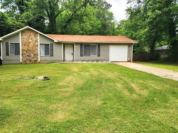 8227 Englewood Trl, Riverdale, GA 30274