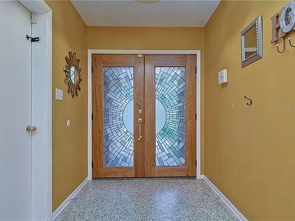 4th image of 11734 Hoyt Ave